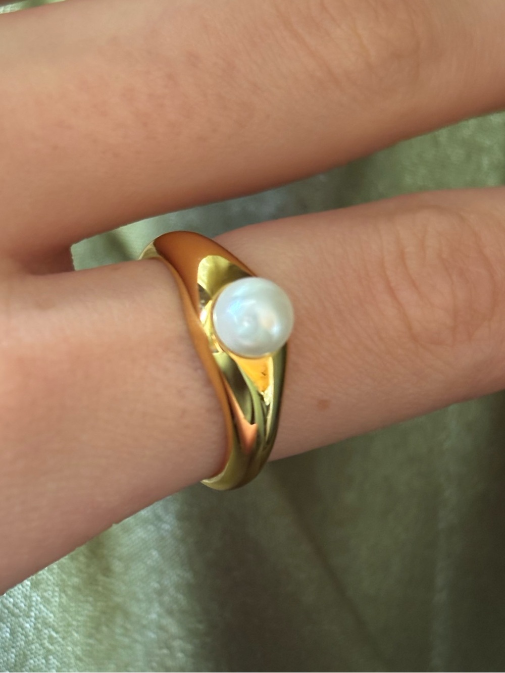Gold Pearl Signet Ring